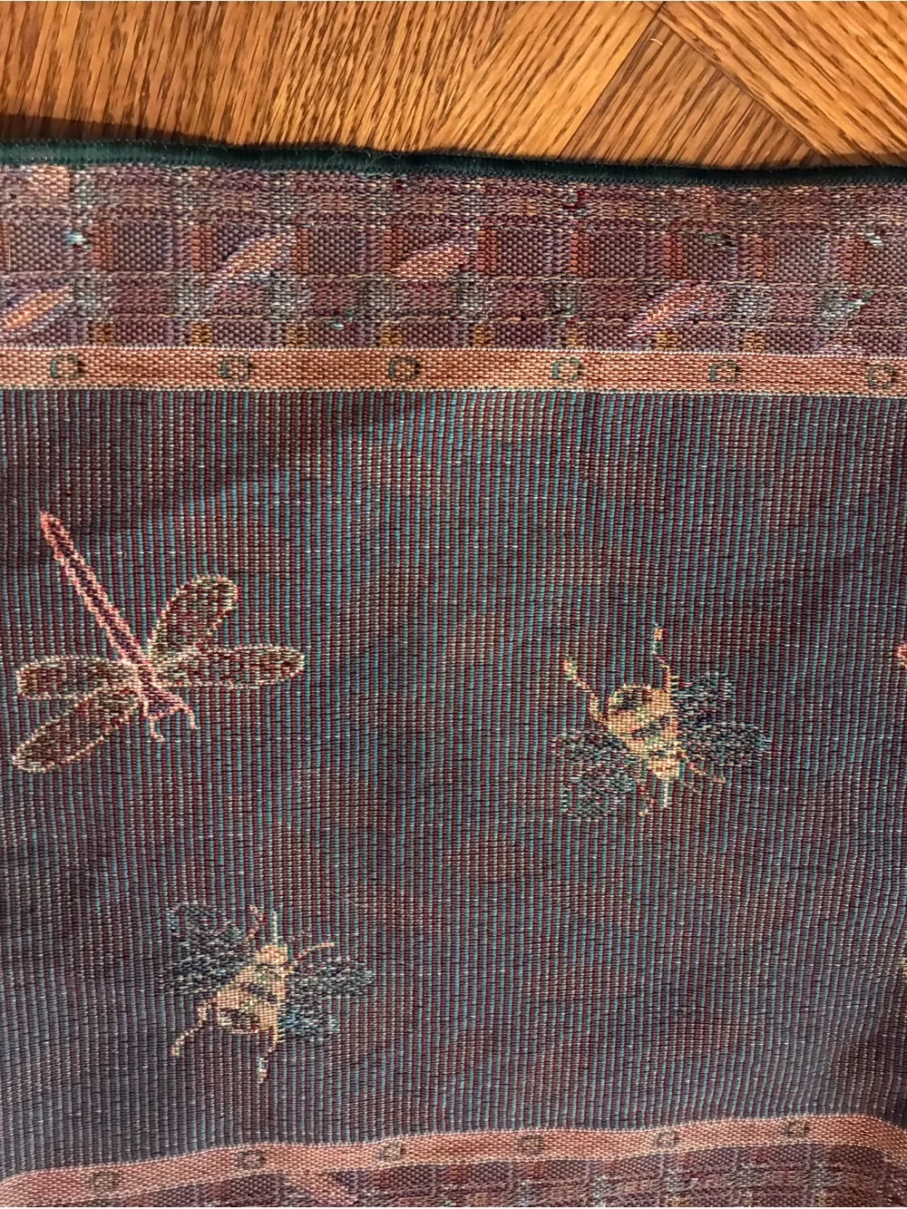 Pfaltzgraff Beige Table Runner with Green Border and Insect Motifs